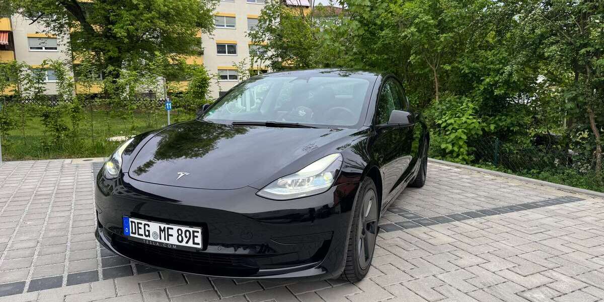 Tesla Model 3 88.813 km 24.500 &euro; Metten, M 94526