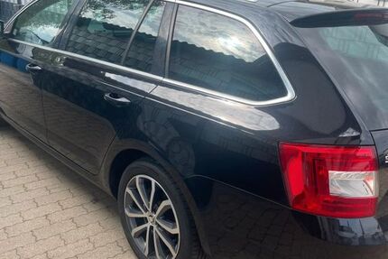 Skoda Octavia 176.000 km 9.100 &euro; Frankfurt 60327