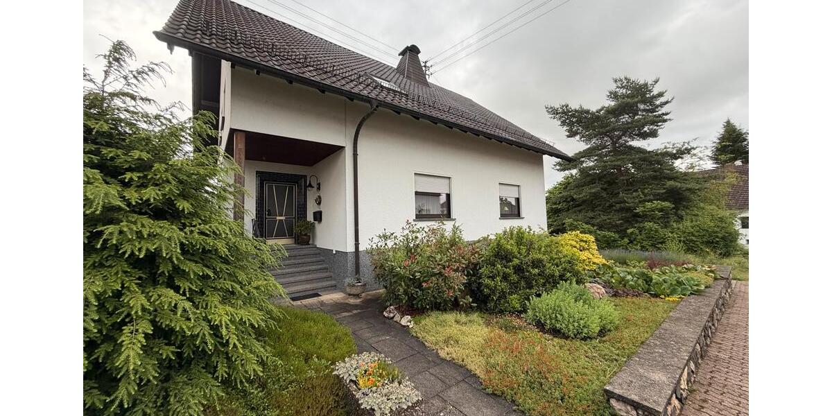 Einfamilienhaus Weiskirchen - 7 Zimmer, 181 m&sup2;, 279.000&euro; | Angebot:27150750