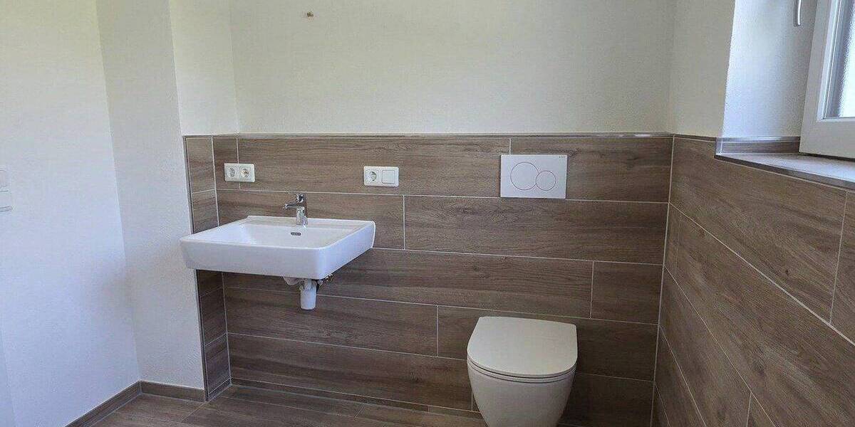 Einfamilienhaus Freyung Neureut - 8 Zimmer, 100 m&sup2;, 225.000&euro; | Angebot:26512602