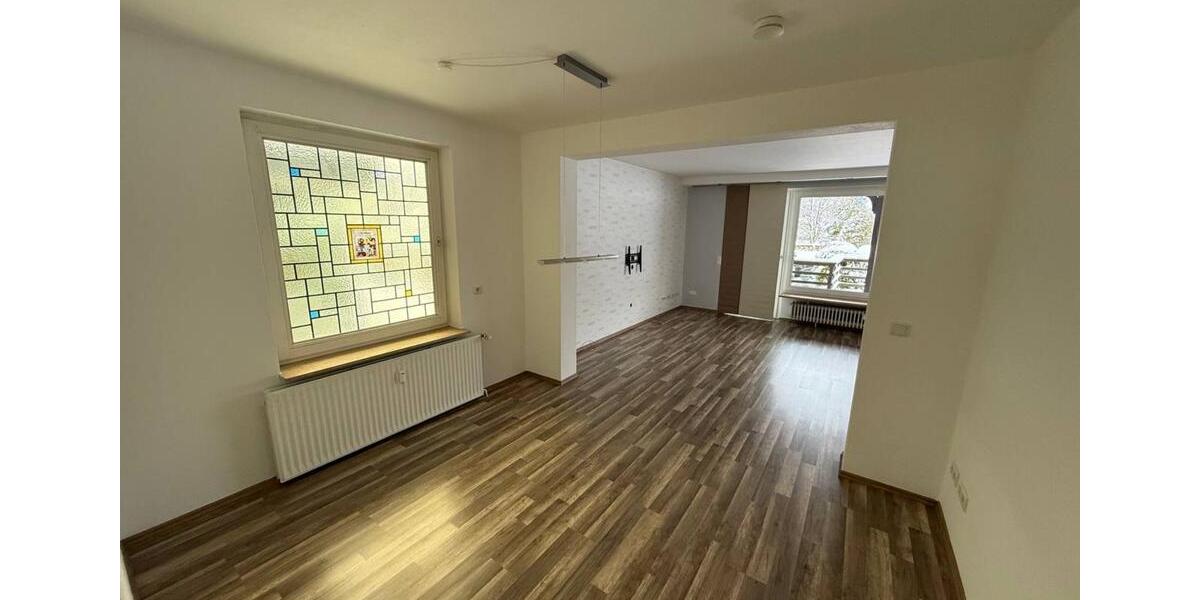 3-Zi. Wohnung in ruhiger Lage mit weitem landschaftlichen Blick 3 zimmer