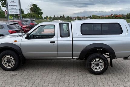 Nissan PickUp 146.000 km 7.900 &euro; Worms 67550