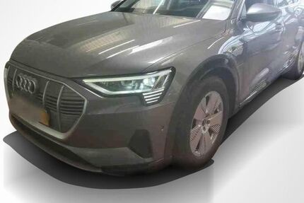 Audi e-tron 99.990 km 32.949 € Nürnberg 90431