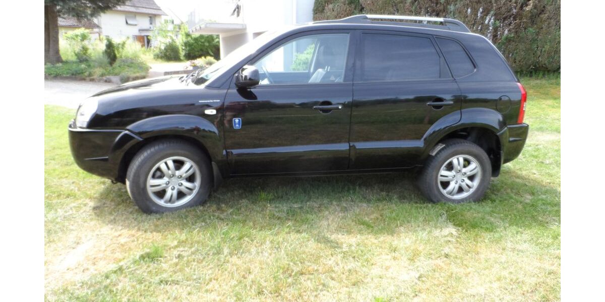 Hyundai TUCSON 124.168 km 4.650 &euro; Wald 88639