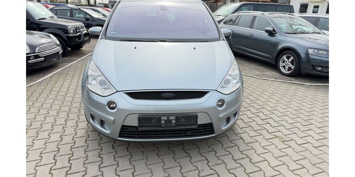 Ford S-Max 220.604 km 3.300 &euro; München OT Trudering-Riem 81825