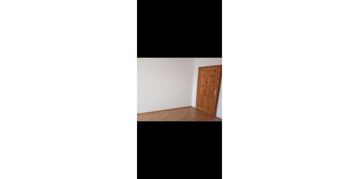 Erdgeschoßwohnung Gräfenhainichen - 3 Zimmer, 69 m&sup2;, 391&euro; | Angebot:25641240
