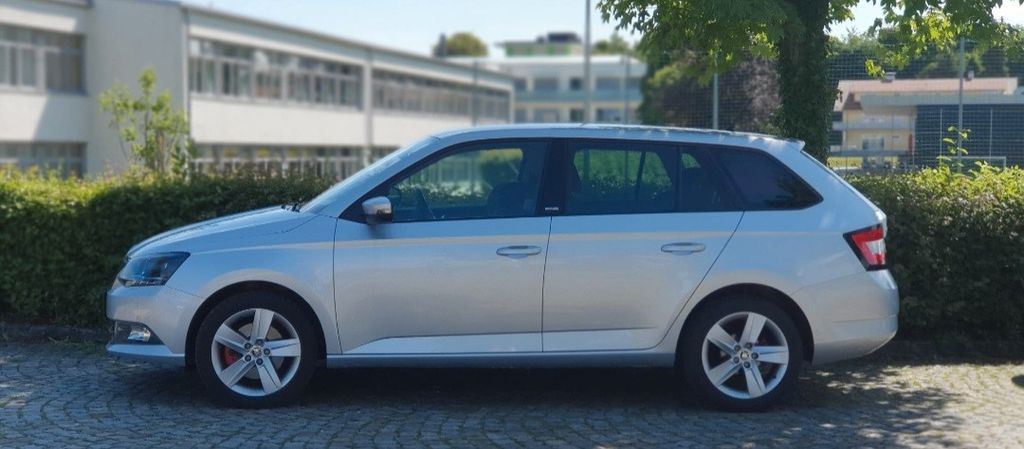 Skoda Fabia 65.500 km 13.500 &euro; Trostberg 83308