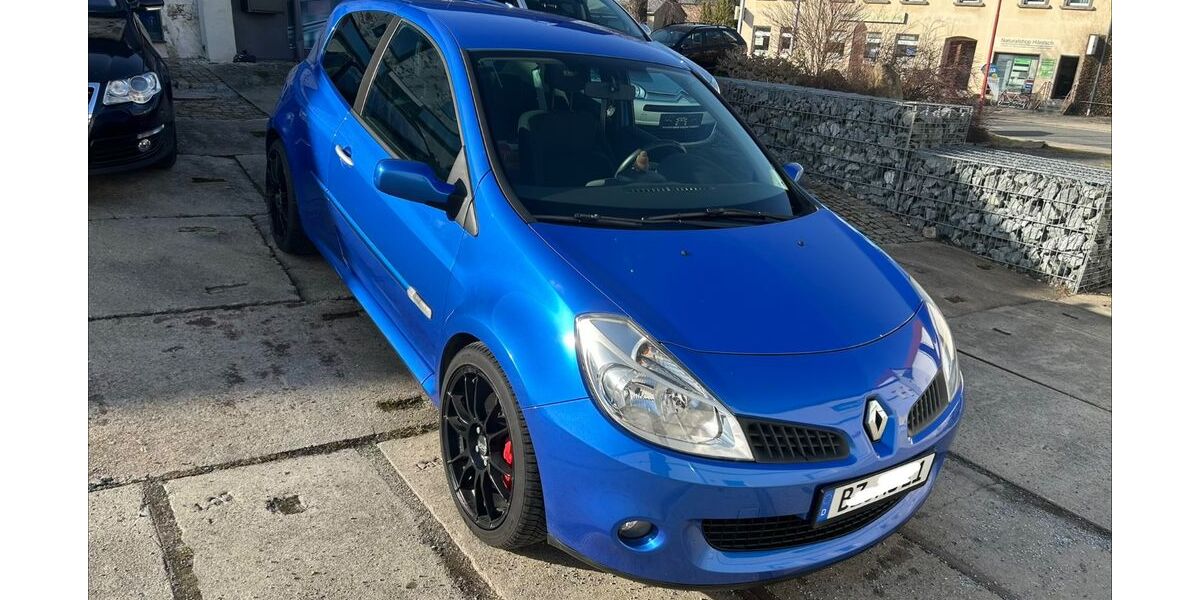 Renault Clio 230.000 km 5.950 &euro; Schirgiswalde - Kirschau 02681