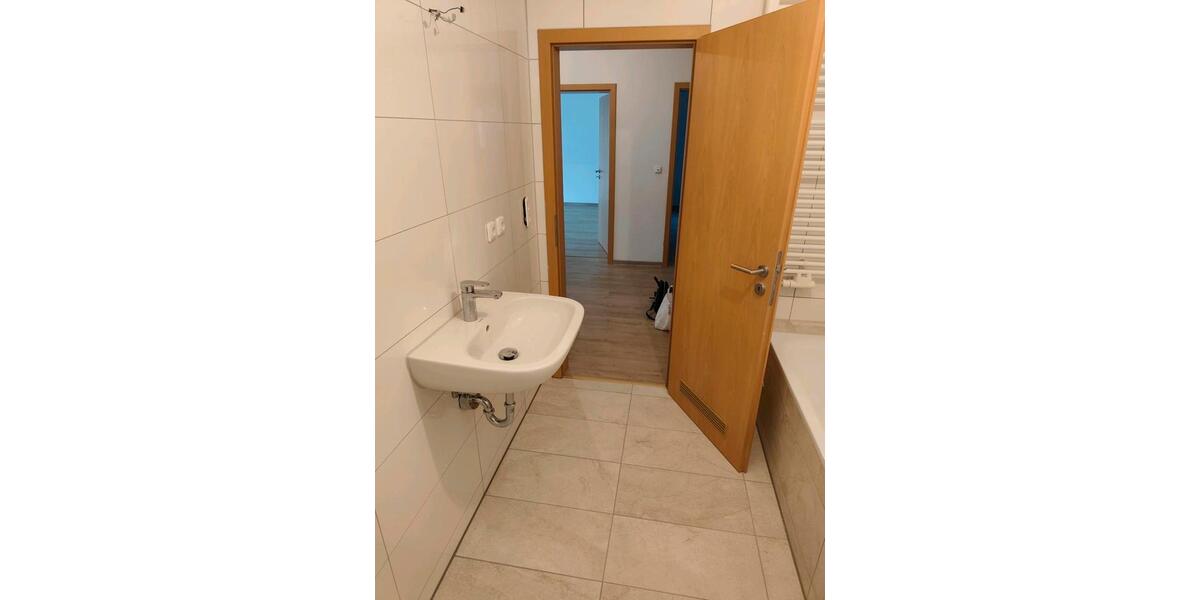 Etagenwohnung Mühltal - 3 Zimmer, 80 m&sup2;, 950&euro; | Angebot:25354951