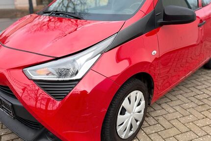 Toyota Aygo (X) 72.000 km 6.300 &euro; Merzig 66663