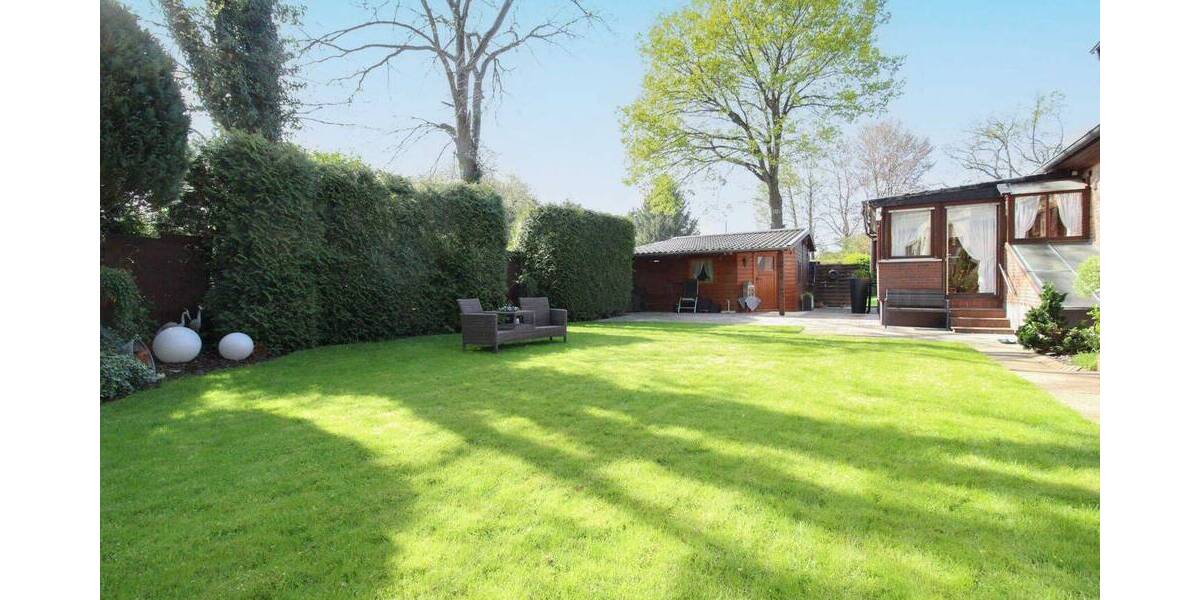 Einfamilienhaus Paderborn Sennelager - 8 Zimmer, 243 m&sup2;, 595.000&euro; | Angebot:26826411