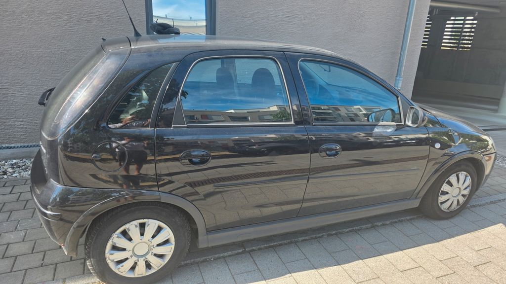 Opel Corsa 131.000 km 2.500 &euro; Kehl 77694