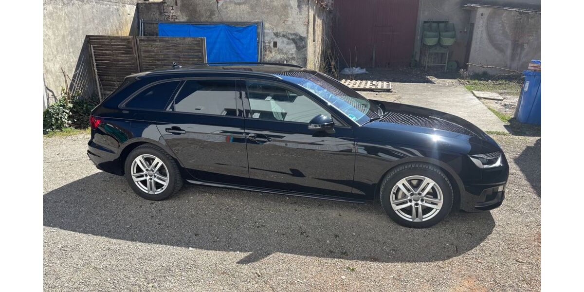 Audi A4 92.000 km 25.490 &euro; Gundelfingen 89423