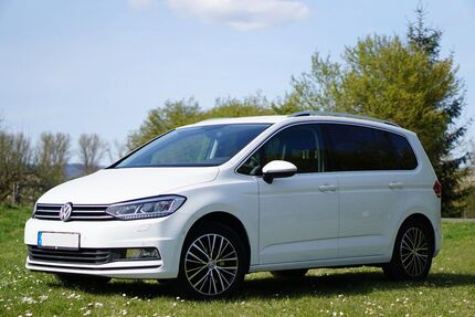 VW Touran 122.400 km 16.900 &euro; Budenheim 55257
