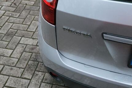 Ford Fiesta 80.000 km 2.999 &euro; Osnabrück 49080