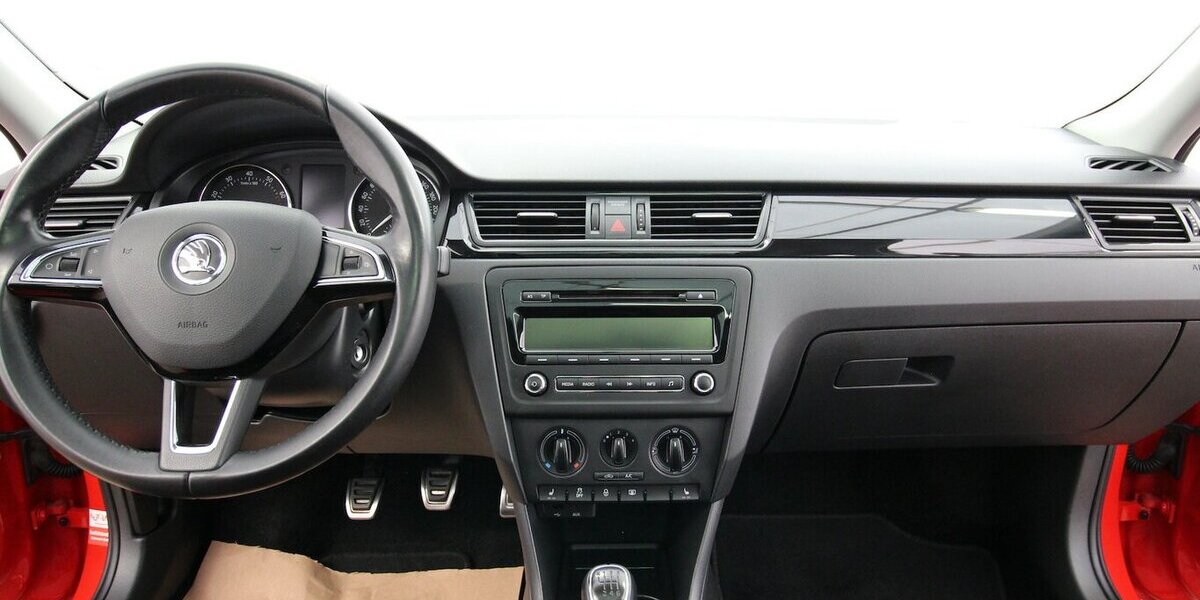 Skoda Rapid 1.2 TSI Spaceback Style Plus XENON+PANO 149.251 km 7.290 &euro; Hagenow 19230