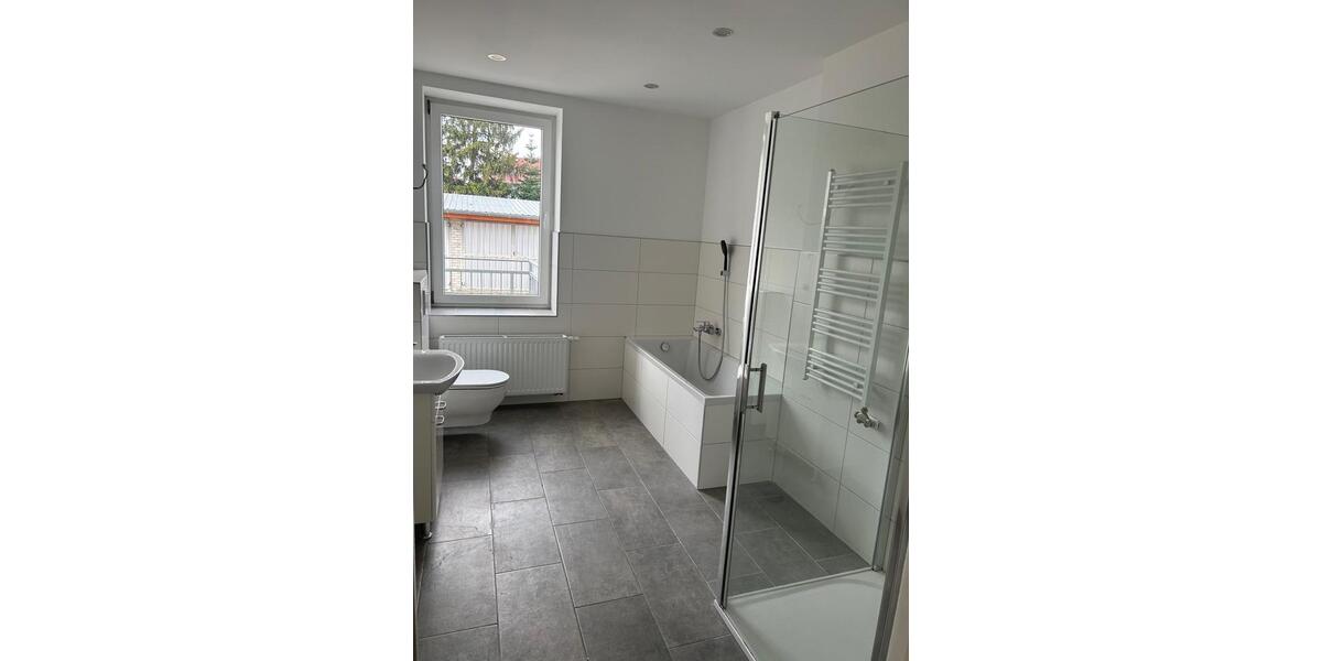 Etagenwohnung Luckenwalde - 4 Zimmer, 104 m&sup2;, 1.045&euro; | Angebot:25569352