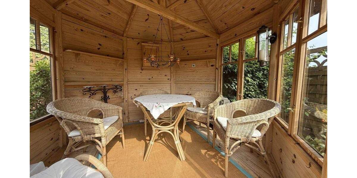 Einfamilienhaus Varel - 9 Zimmer, 185 m&sup2;, 375.000&euro; | Angebot:25399278