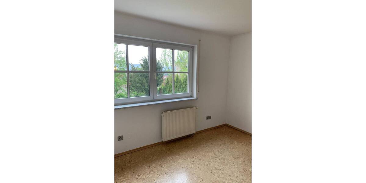 Etagenwohnung Sommerhausen - 3 Zimmer, 88 m&sup2;, 870&euro; | Angebot:26826822