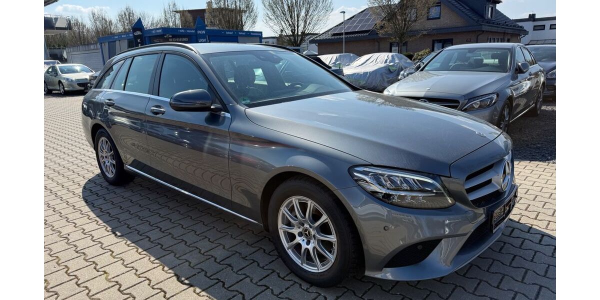 Mercedes-Benz C 200 93.377 km 17.990 &euro; Fuldabrück-Bergshausen 34277
