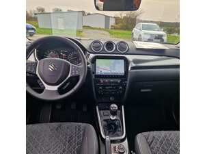 Suzuki Vitara 1.4 Boosterjet Hybrid Allgrip Comfort+ 2.500 km 27.840 &euro; Obrigheim-Asbach 74847