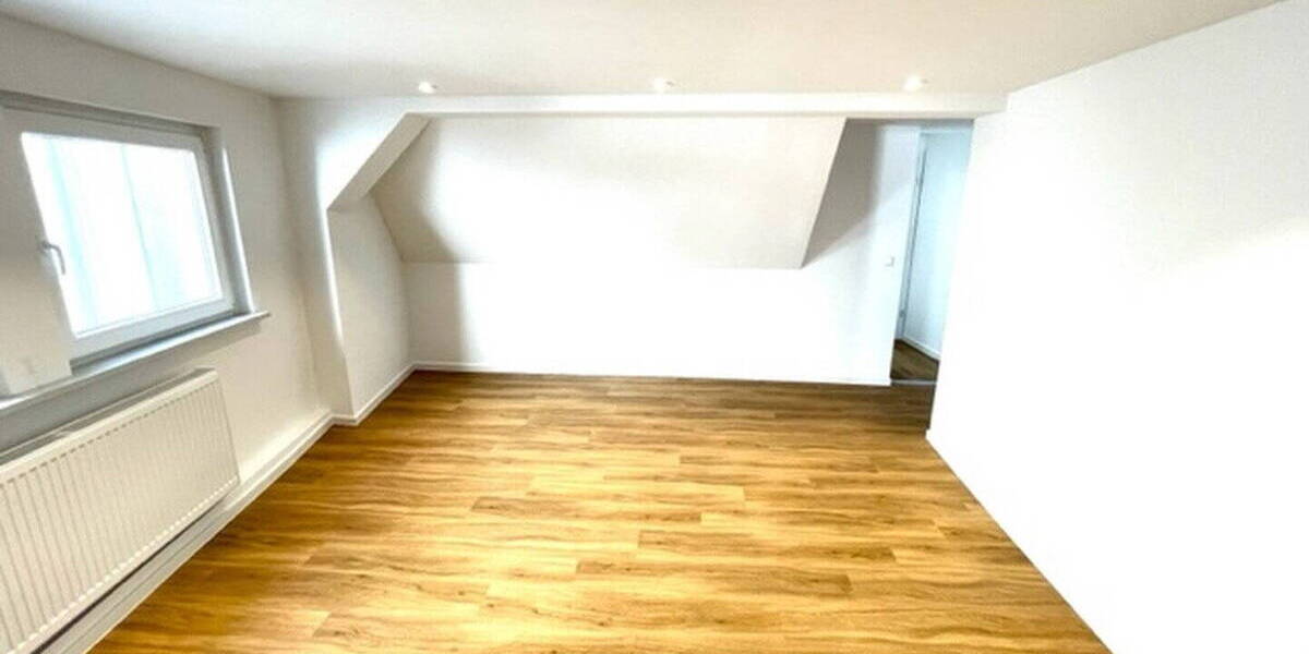 Terrassenwohnung Durmersheim - 4 Zimmer, 120 m&sup2;, 1.300&euro; | Angebot:26569337