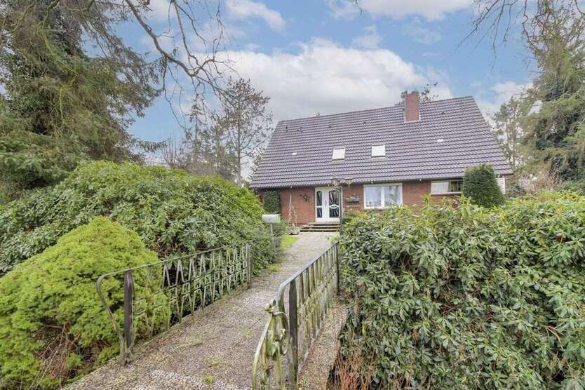 Haus zum Kaufen in Westerstede 330.000 € 250.01 m²