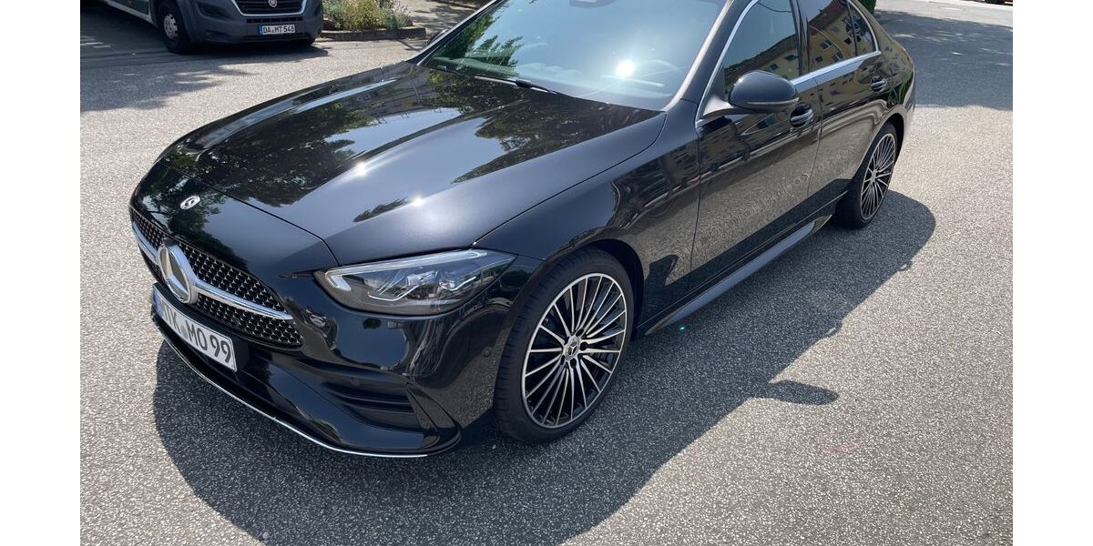 Mercedes-Benz 220 8.500 km 45.900 &euro; Flörsheim 65439