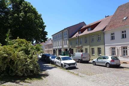 Wohnung zum Mieten in Altlandsberg 940 € 77.11 m²
