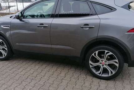 Jaguar E-Pace 98.940 km 19.900 &euro; Oberschneiding 94363