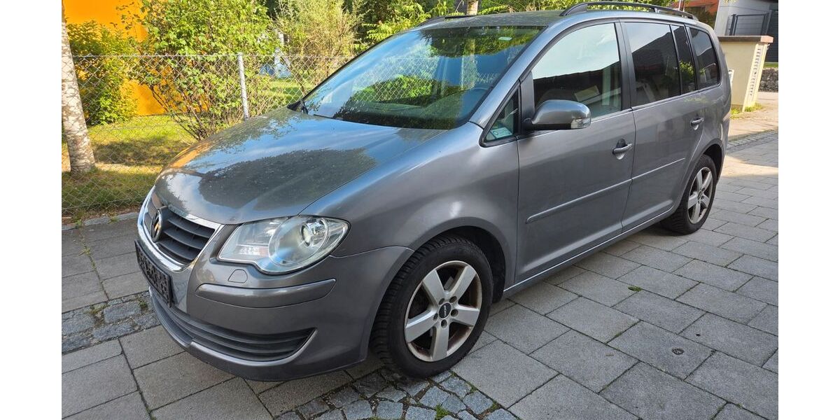 VW Touran 372.000 km 2.500 &euro; Raubling 83064