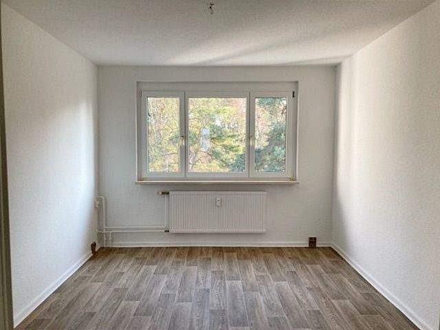 Etagenwohnung Hermsdorf - 3 Zimmer, 60 m&sup2;, 340&euro; | Angebot:25800662