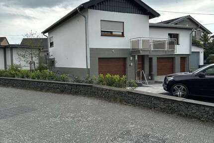 Haus zum Mieten in Brohl-Lützing 1.500 € 100 m²