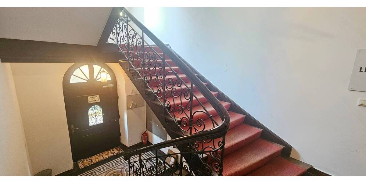 Einziehen und Aufleben - Attraktive 5 Zimmer Wohnung mit Balkon an der Bucher Straße von Nürnberg 5 zimmer