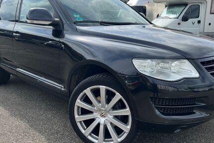 VW Touareg 286.000 km 5.750 € Illingen 75428