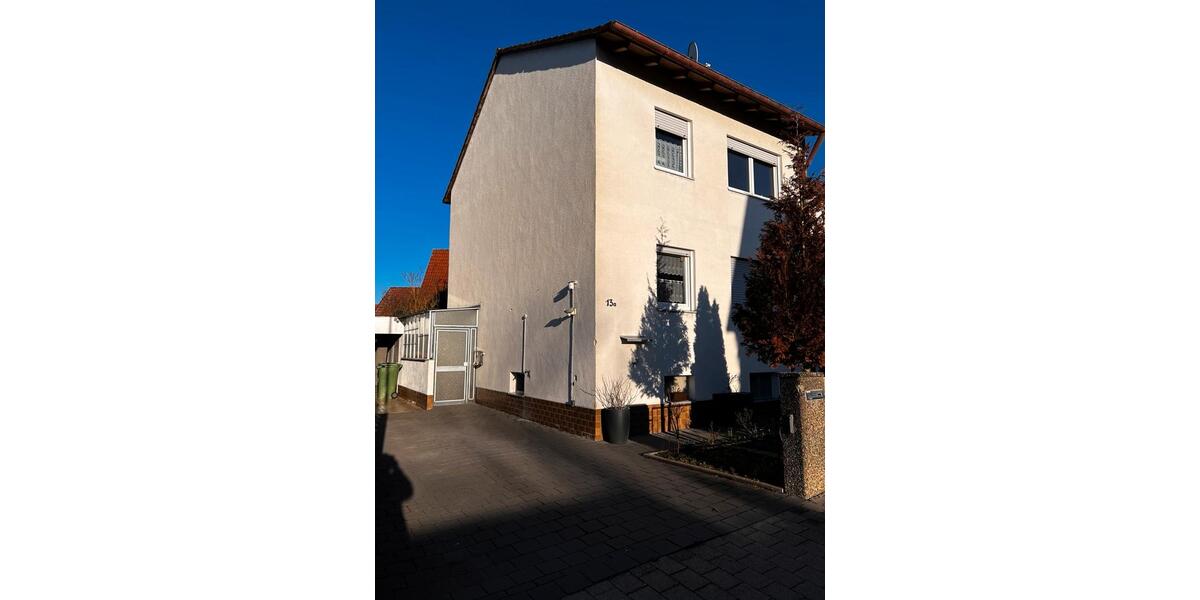 Doppelhaushälfte Gunzenhausen - 4 Zimmer, 100 m&sup2;, 375.000&euro; | Angebot:26512086