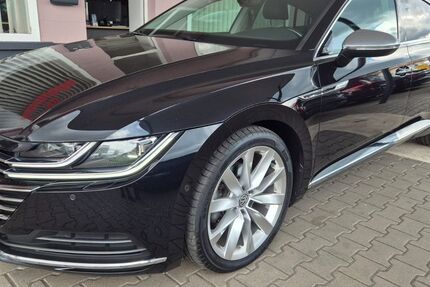 VW Arteon 163.000 km 16.900 &euro; Büdingen 63654