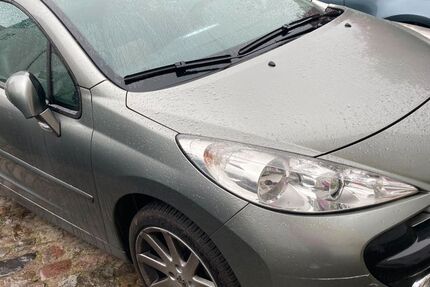 Peugeot 207 160.000 km 2.400 &euro; Luebeck 23560