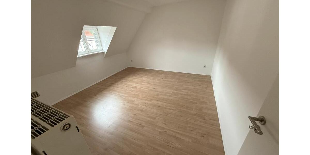 Dachgeschoßwohnung Langerwehe - 2 Zimmer, 63 m&sup2;, 670&euro; | Angebot:25844075