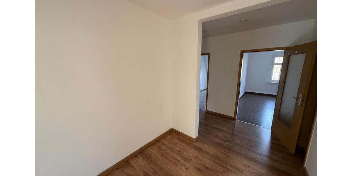 Tolle 3-Raum-DG-Wohnung mit herrlichem Blick über Greiz 3 zimmer