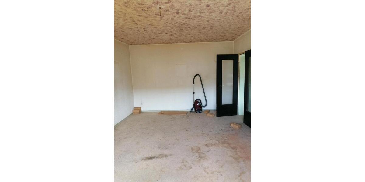 Etagenwohnung Sankt Ingbert - 3 Zimmer, 89 m&sup2;, 160.000&euro; | Angebot:26997211