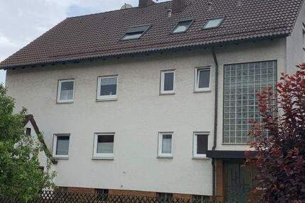 Schöne 4-Zi DG Wohnung in Siegelsdorf zu vermieten 4 zimmer