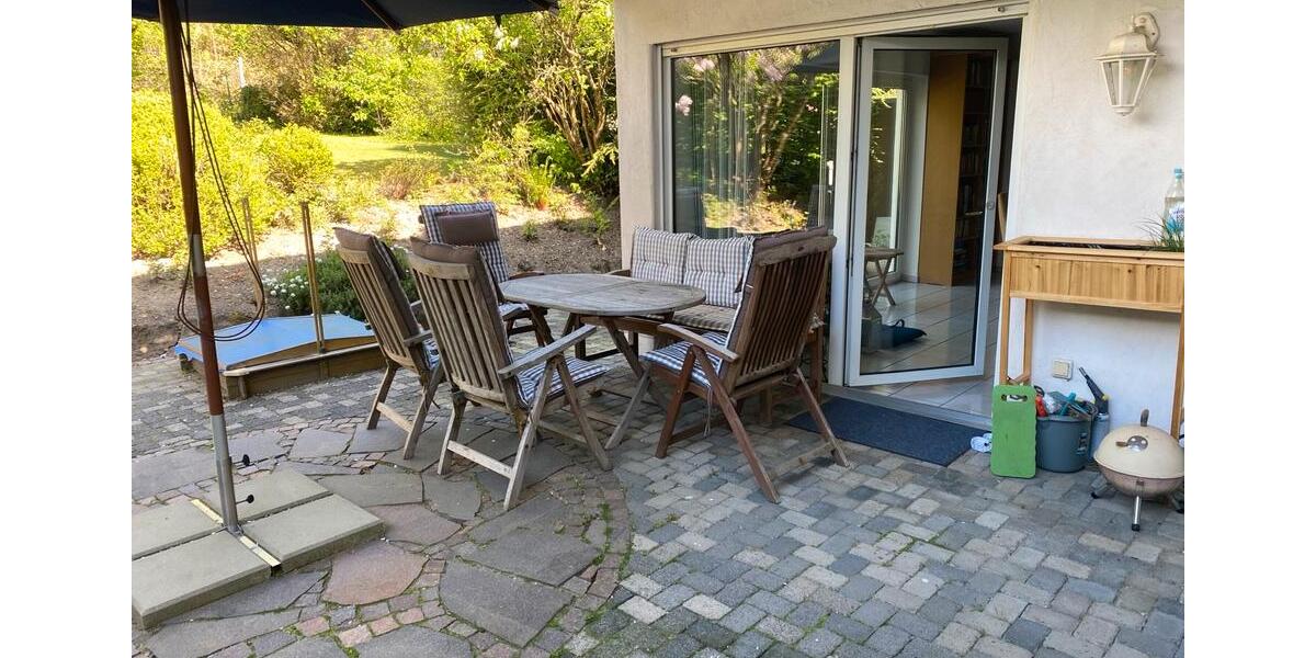 Erdgeschoßwohnung Meschede - 2 Zimmer, 90 m&sup2;, 1.300&euro; | Angebot:26405955