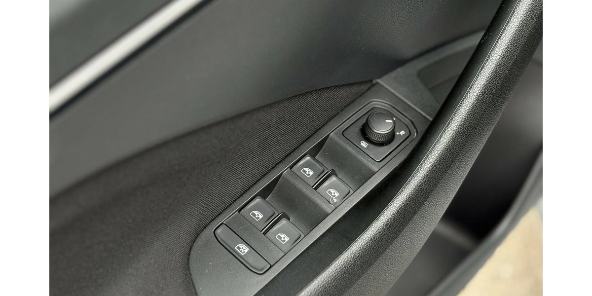 Skoda Scala 1.0 TSI Cool Plus SITZHEIZUNG/CARPLAY/DAB 83.539 km 12.900 &euro; Villingen-Schwenningen 78054