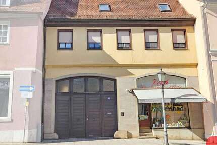 Haus Kitzingen - 6 Zimmer, 200 m&sup2;, 290.000&euro; | Angebot:24678193