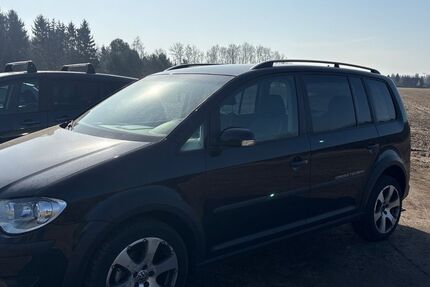 VW Touran 179.980 km 5.990 &euro; Tschernitz 03130