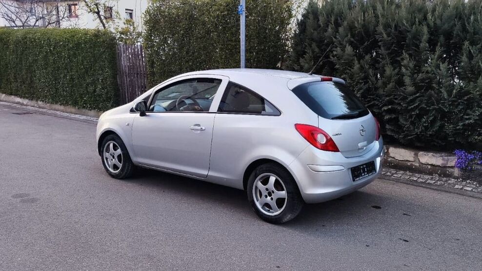 Opel Corsa 193.000 km 1.200 € Salach 73084