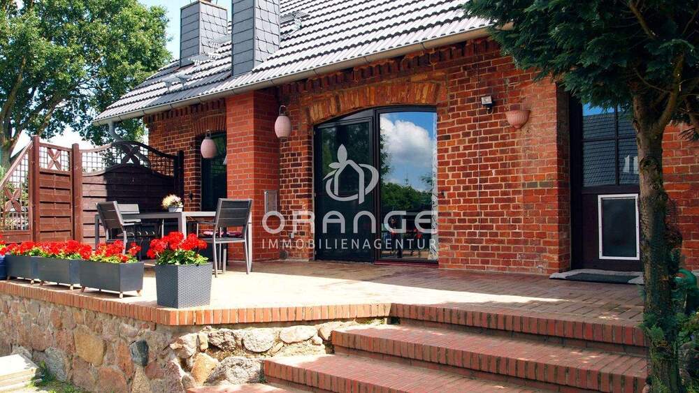 Einfamilienhaus Meyenburg Schmolde - 4 Zimmer, 230 m&sup2;, 420.000&euro; | Angebot:25463208