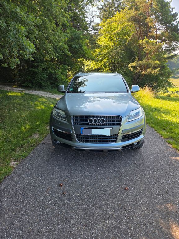 Q7