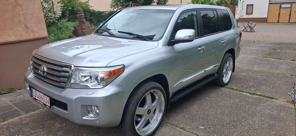 Toyota Land Cruiser 136.000 km 64.900 &euro; Landau 76829